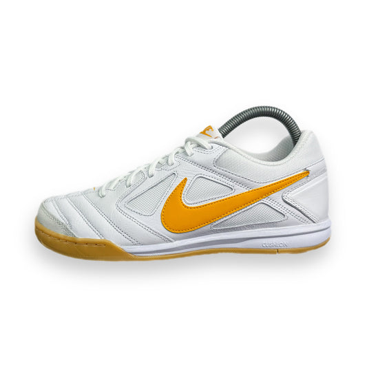 Nike Gato “University Gold”