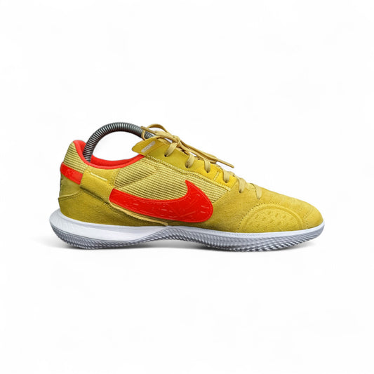 Nike Streetgato “Celestial Gold Hyper Crimson”