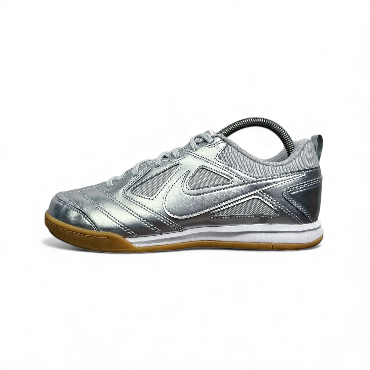 Nike Gato LV8 GS « Chrome »