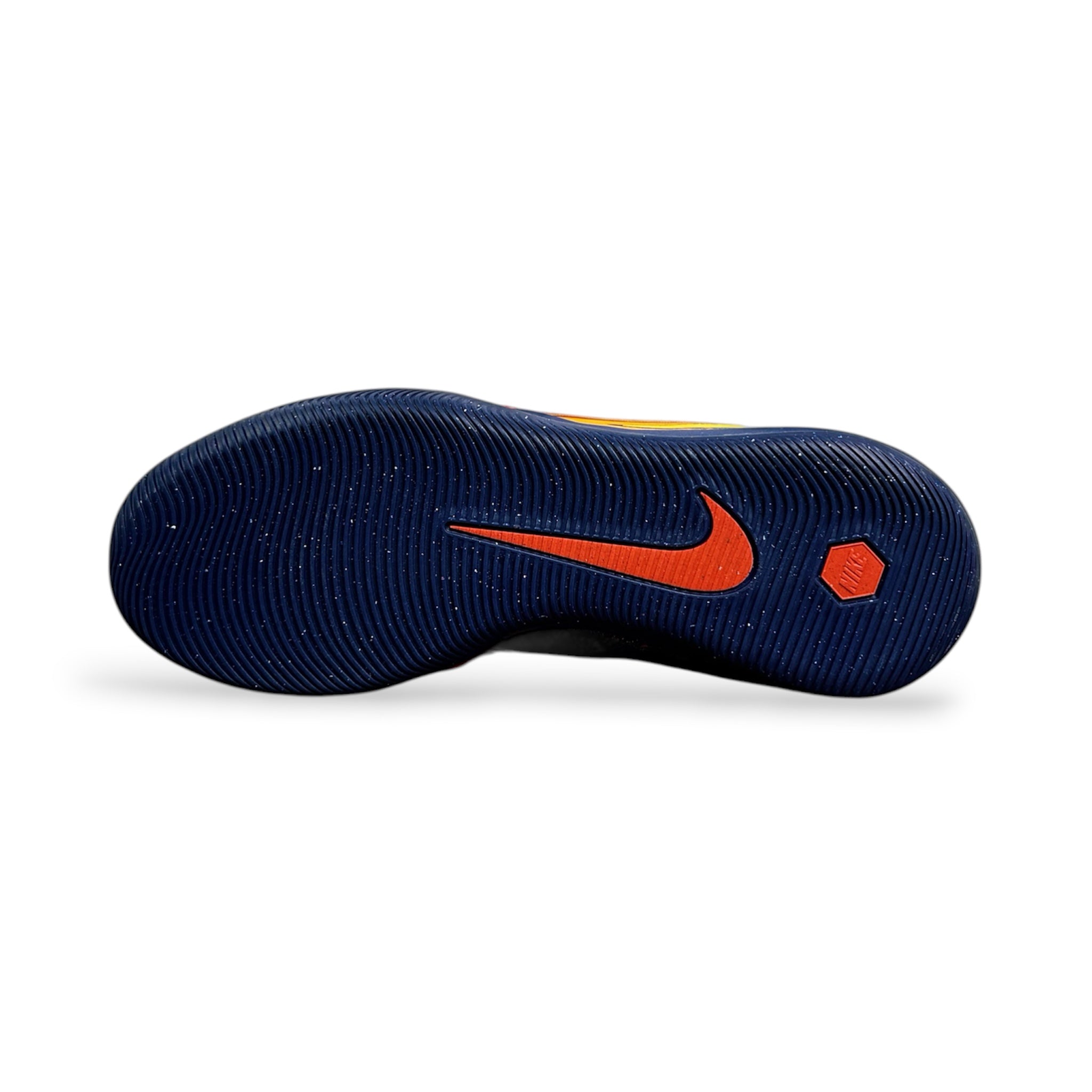Nike Phantom 6 Academy IC Low Cut «Erling Haaland»