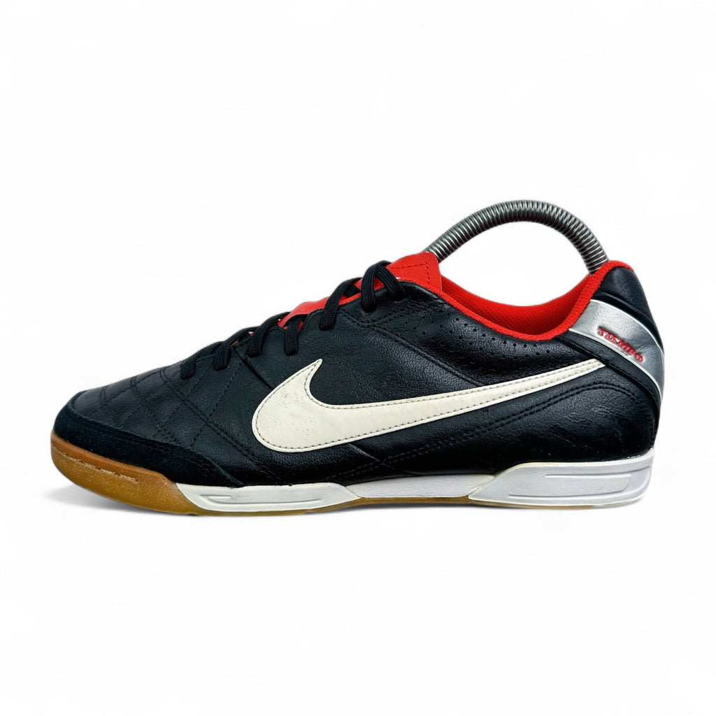 Nike Tiempo Mystic IV IC “Sort/Hvid/Rød”