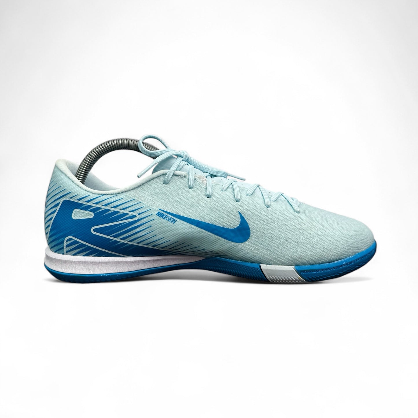 Nike Air Zoom Mercurial Vapor 16 Academy IC « Mad Ambition »