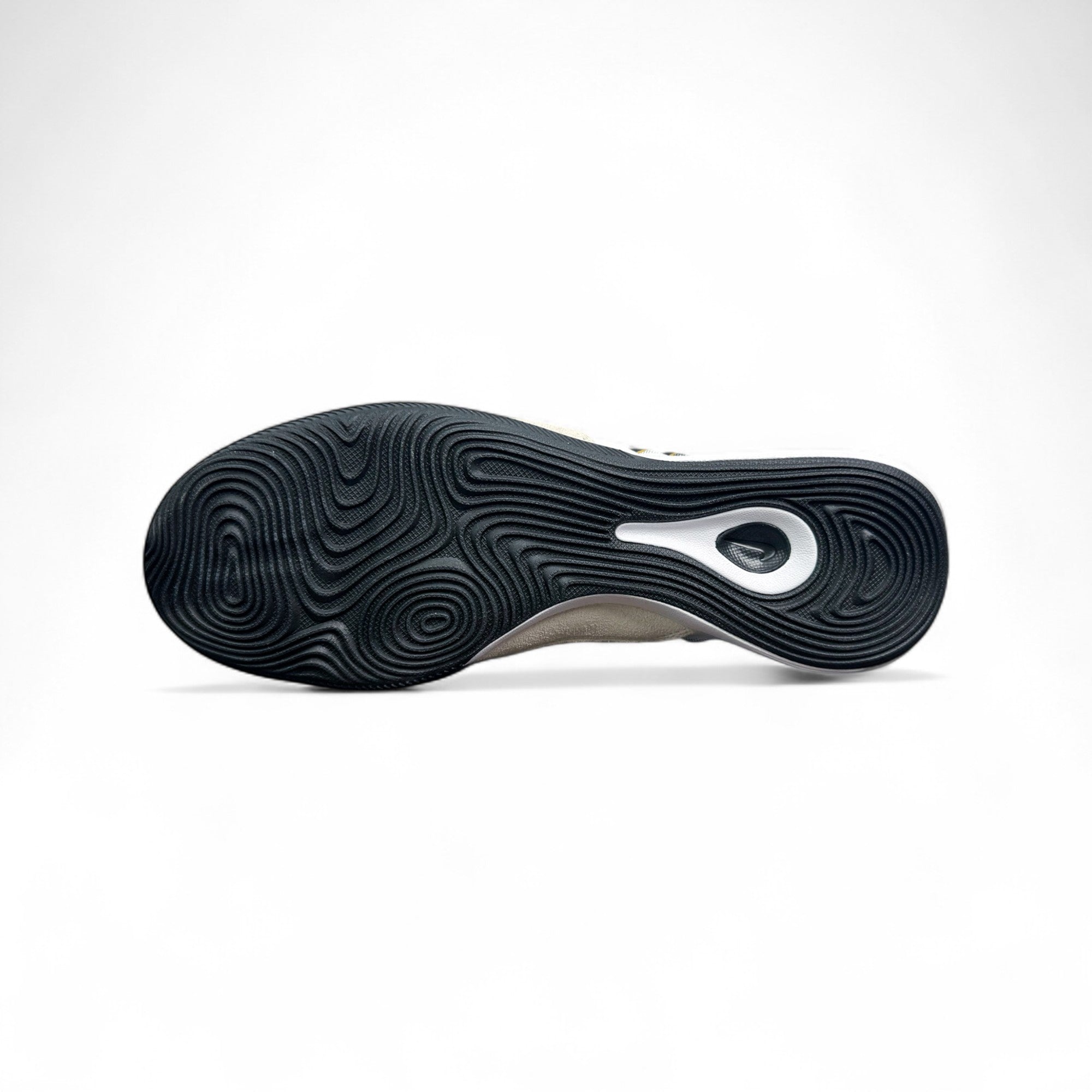 Nike TiempoX Finale IC “White Black Gold”