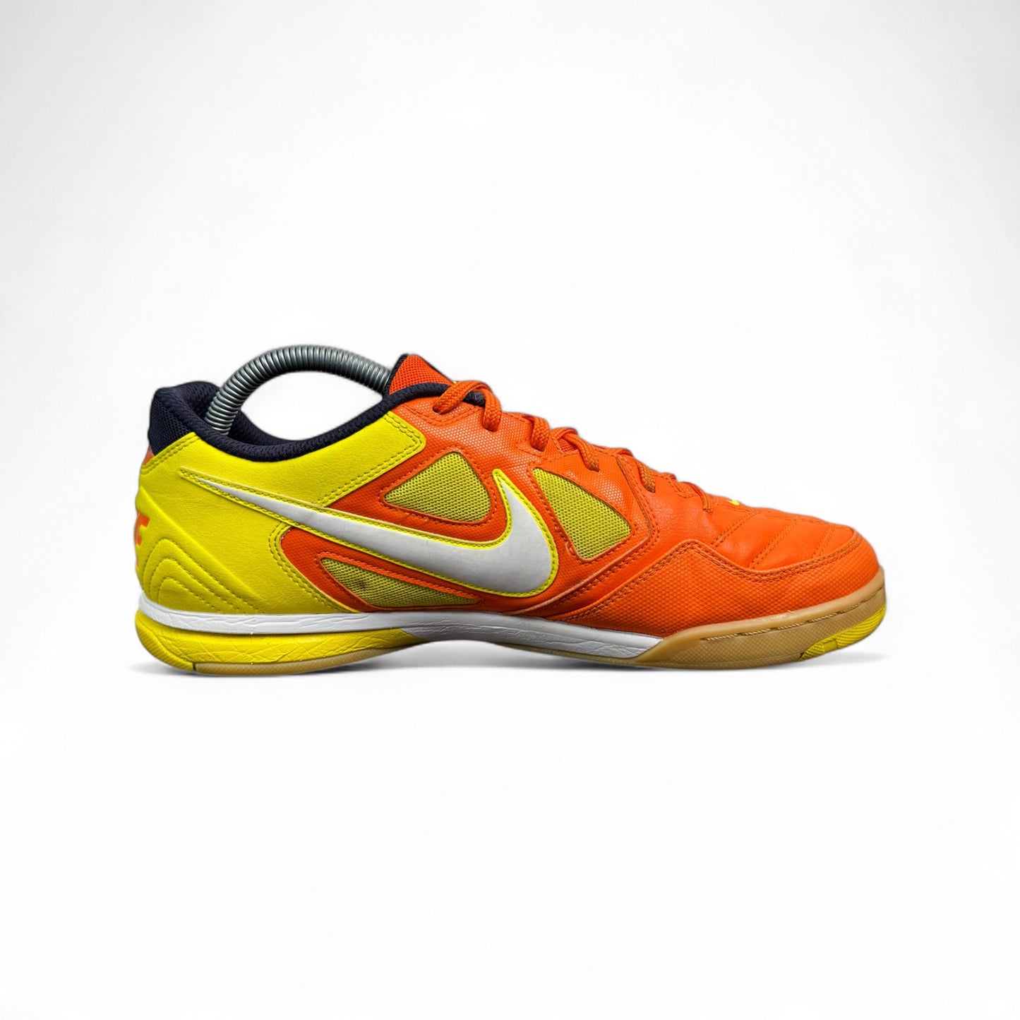 Nike5 Gato